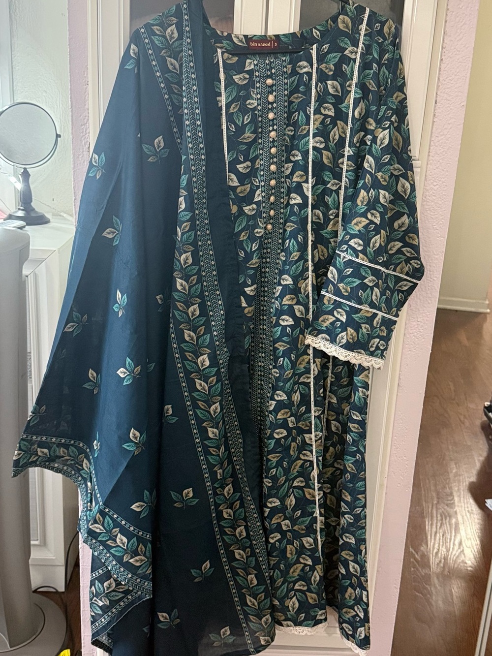 Pakistani Indian Women’s 3-Piece Leaf Print Dress Brand New